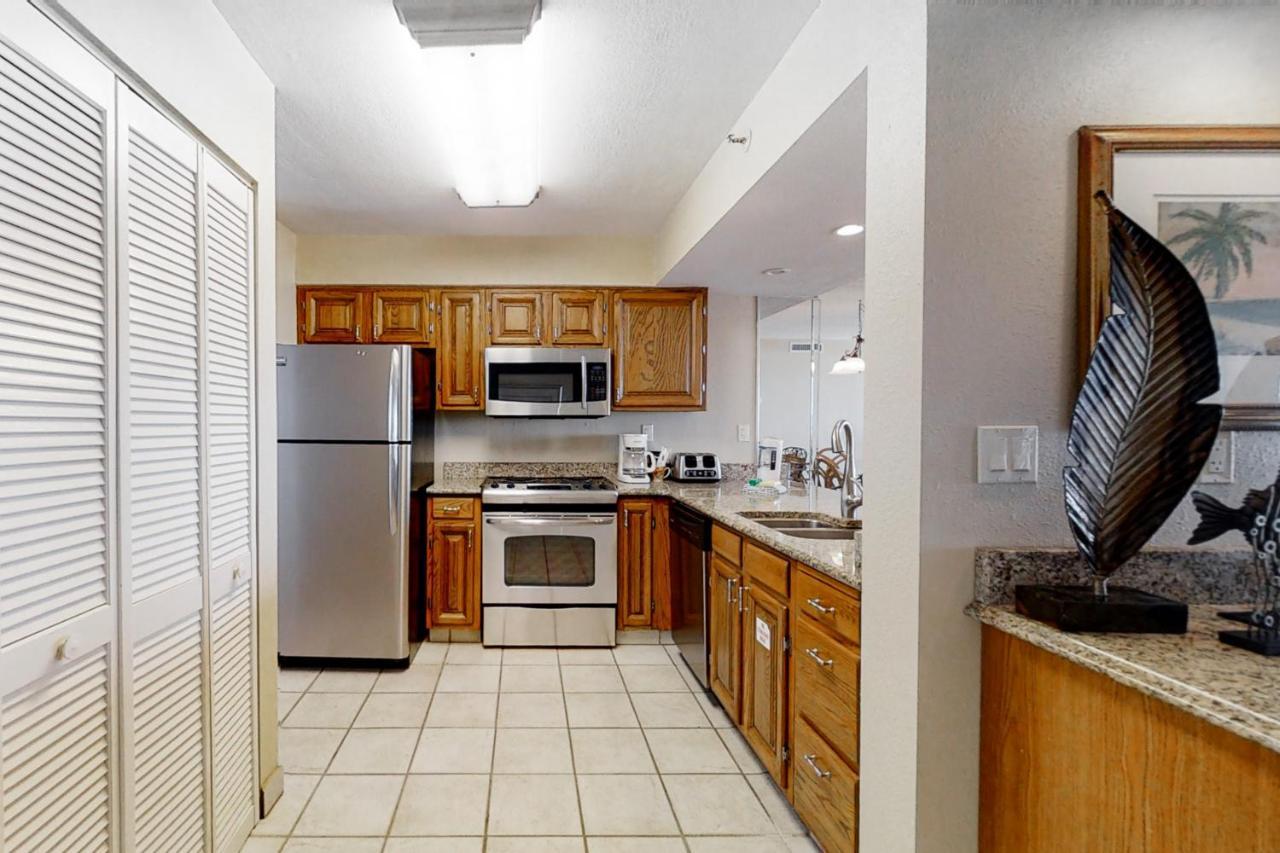 Emerald Towers Destin Room photo