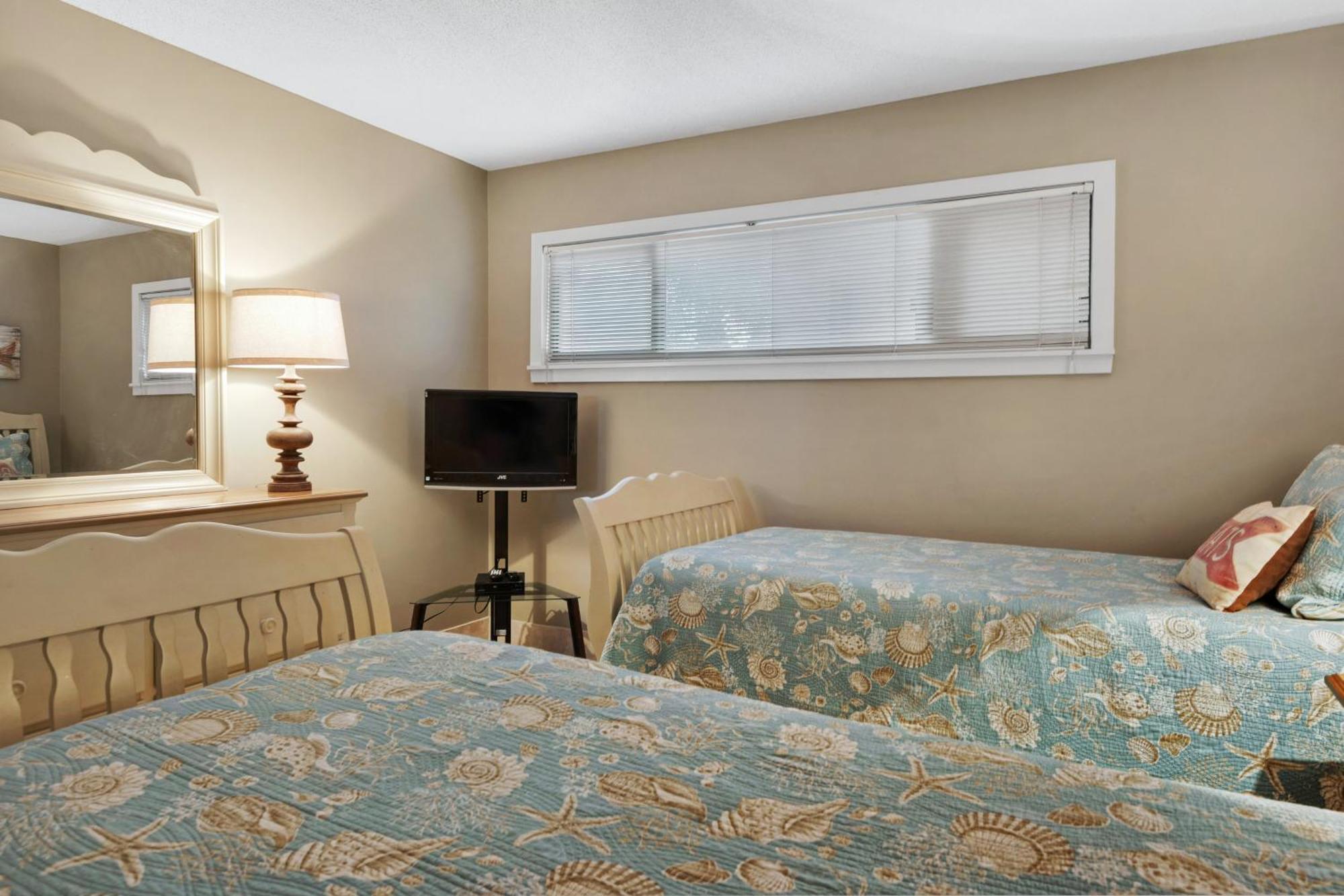 Emerald Towers Destin Room photo