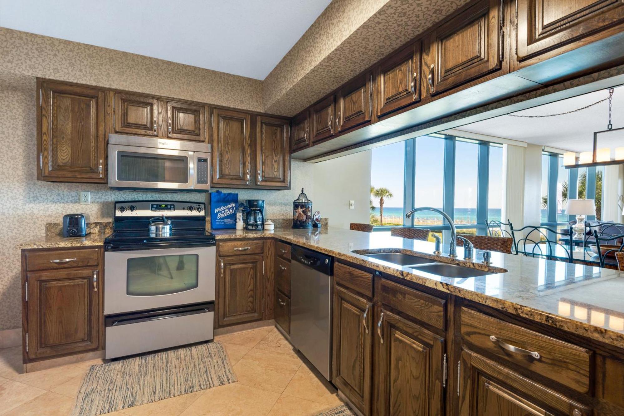 Emerald Towers Destin Room photo